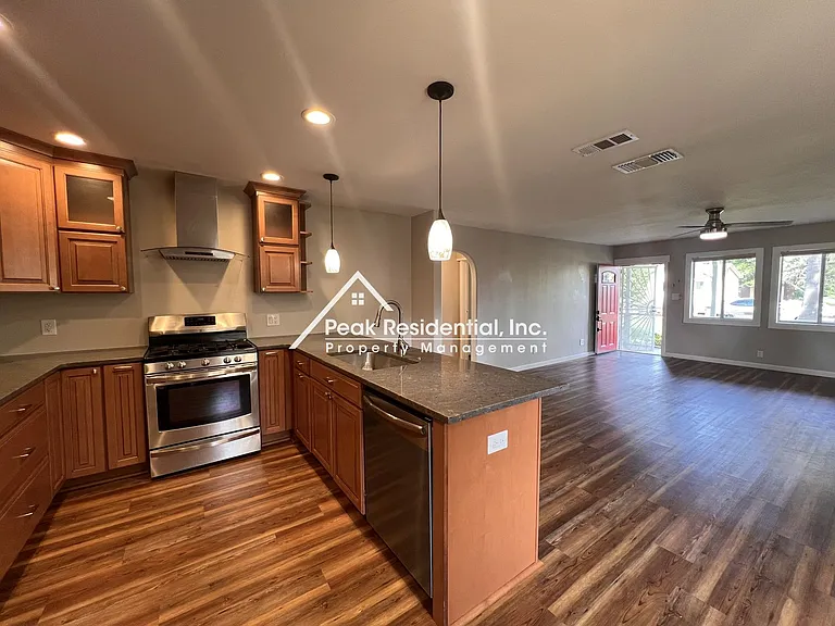 5538 20th Ave — Photo 8