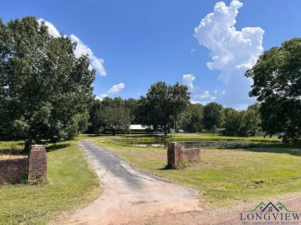 219 County Road 108, Carthage, TX 75633