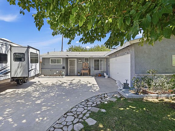 2nd image of 45554 6th St E