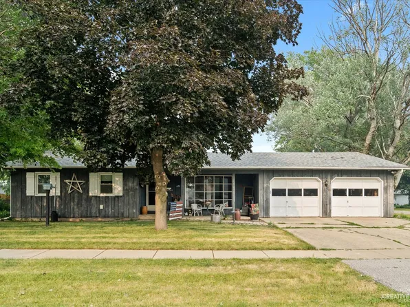 802 N East St, Plano, IL 60545