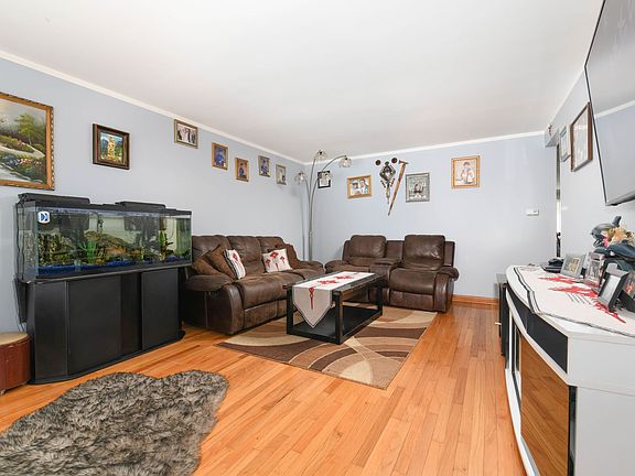 5th image of 8050 Melvina Ave
