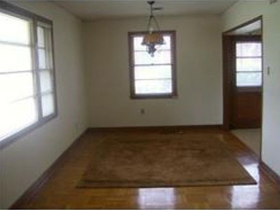 3rd image of 4433 Chalfant Dr