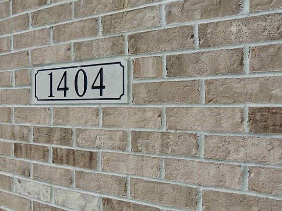 3rd image of 1404 Ivy Ln