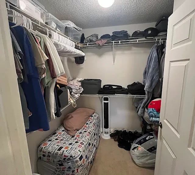 Master bedroom walkin closet