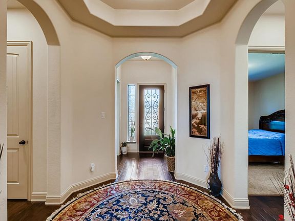 5th image of 215 Grant Cannon Ln