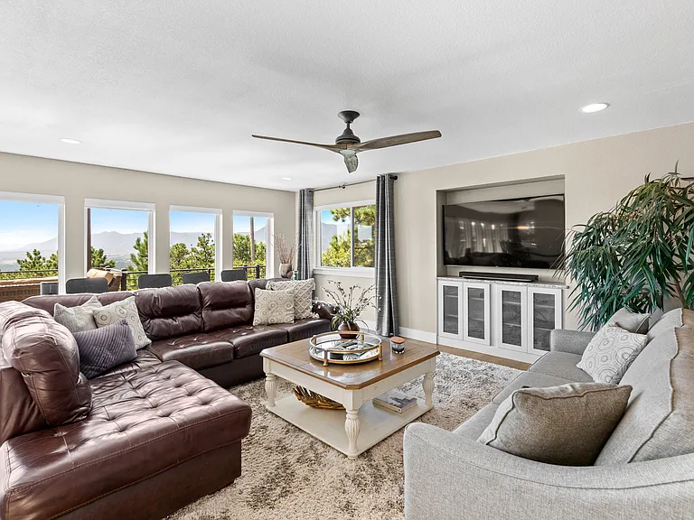 3175 Hamal Cir — Photo 11