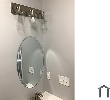 5th image of 10417 Columbia Ave #1