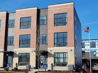 354 Summit Cir, Lombard, IL 60148