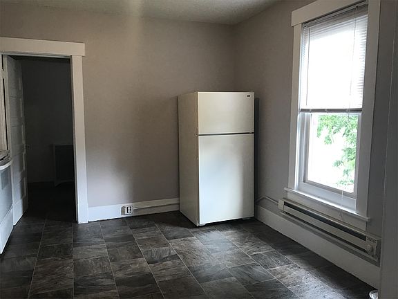 2nd image of 408 10th St S APT 04