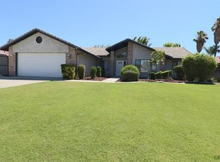 3004 Whisper Oak Way, Bakersfield, CA