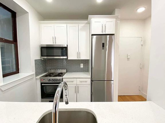 4th image of 100 W 138th St APT 3B