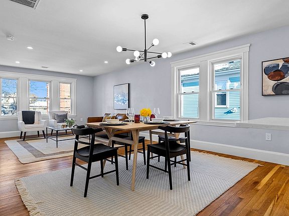 5th image of 111 Sharon St Floor 2