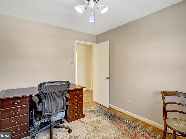 8527 Parliament Dr — Photo 24