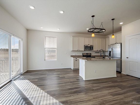 4th image of 1110 Black Saddle Street
