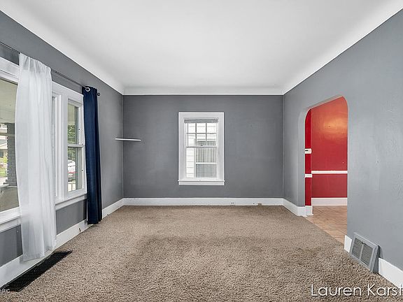 2nd image of 1351 Tamarack Ave NW