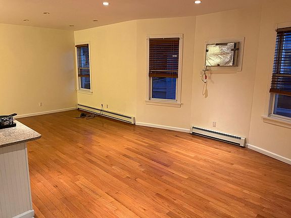5th image of 56 Mountainview Ave Floor 2