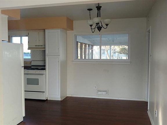 5th image of 100 Colwick Dr