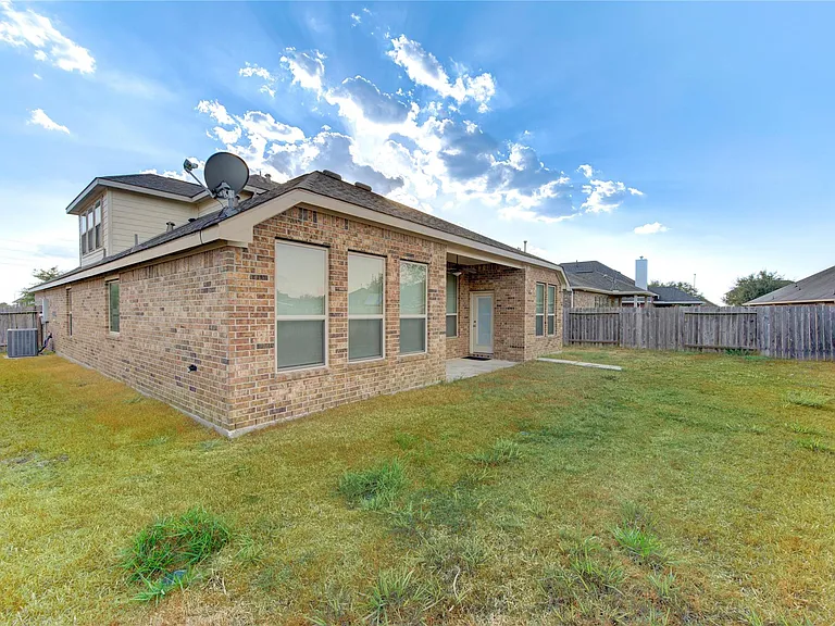 6519 Point Hollow Ln — Photo 48
