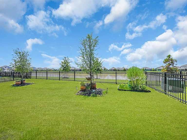 144 Aurora Springs Dr — Photo 5