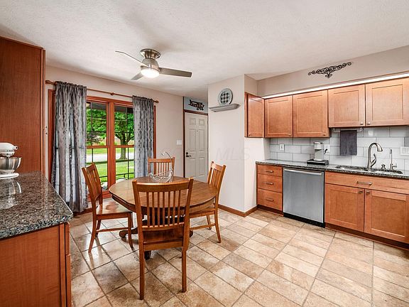 5th image of 4051 Tamarack Ave