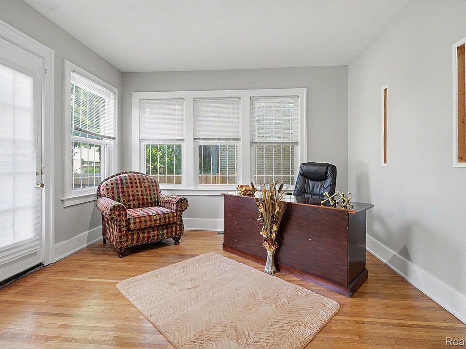 1646 Chicago Blvd, photo 19