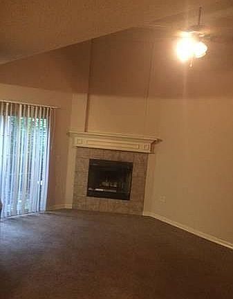 5th image of 1758 N Chestnut Ave