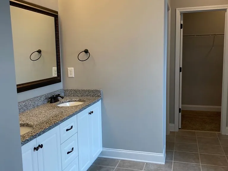 921 Burlington Dr — Photo 33