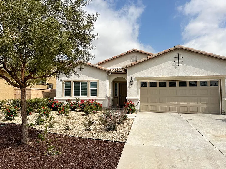 26318 Desert Rose Ln — Photo 2