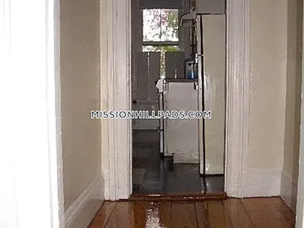 51 Delle Ave APT 1, Mission Hill, MA 02120