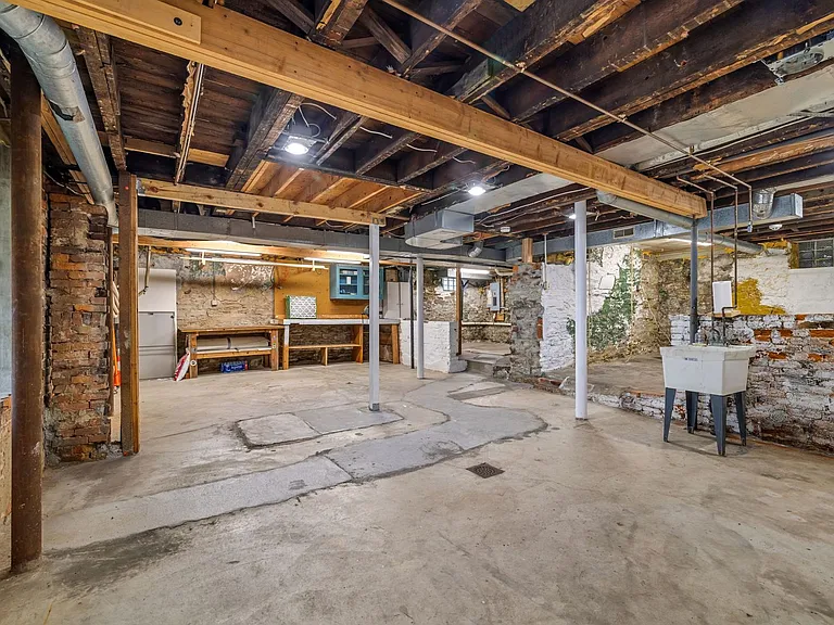 101 Brosville St — Photo 49