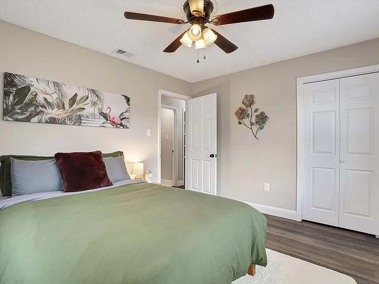 720 Dixon St — Photo 34