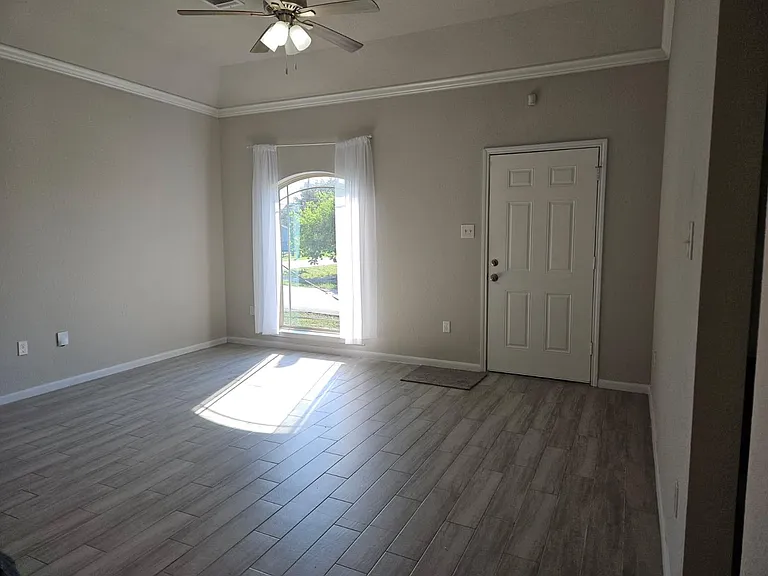 4801 Wenda St #B — Photo 5
