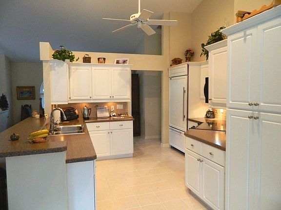 5th image of 11330 W Waterway Dr
