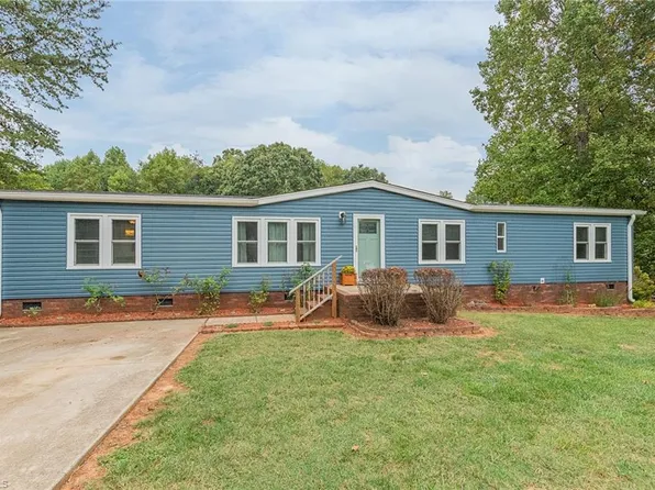 1002 Wildflower Ln, Salisbury, NC 28147