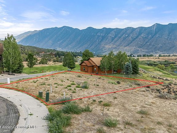 2nd image of 119 Spur Dr