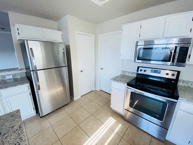 2918 Hilton Head Dr — Photo 16