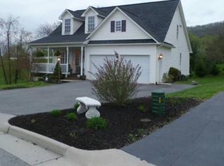 644 Castleridge Rd, Vinton, VA 24179