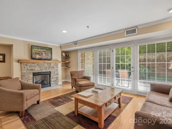 201 Bowling Park Rd, Asheville, NC 28803