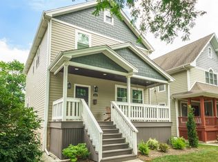 942 Mapleton Ave, Oak Park, IL 60302
