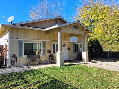 5490 Enrico Blvd, Sacramento, CA, 95820