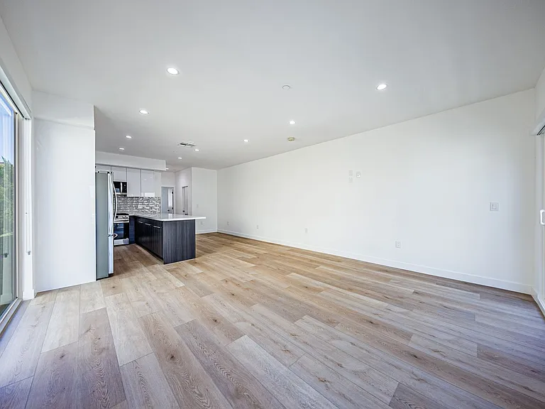 11311 Collins St — Photo 55