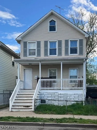 494 Monroe St Photo 1