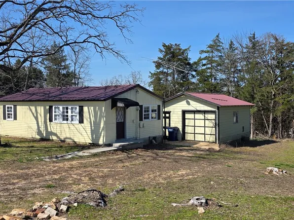 111 W Airport Rd, Lead Hill, AR 72644