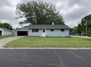 1101 Fieldcrest Dr, Menasha, WI 54952