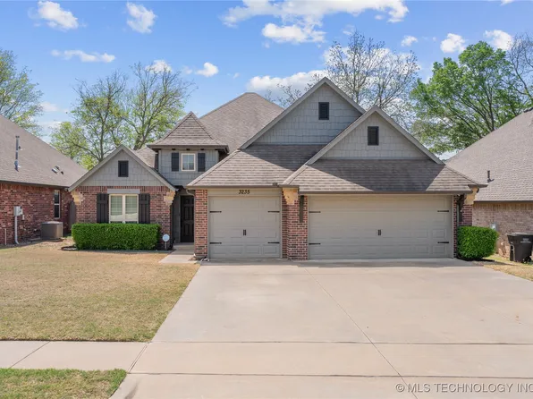 3235 Boardwalk Ct, Bartlesville, OK 74006
