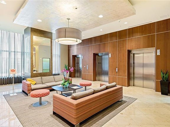 4th image of 555 5th St #705
