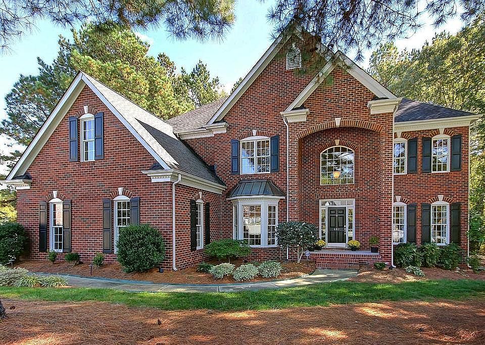 1st image of 401 Stonewater Bay Ln