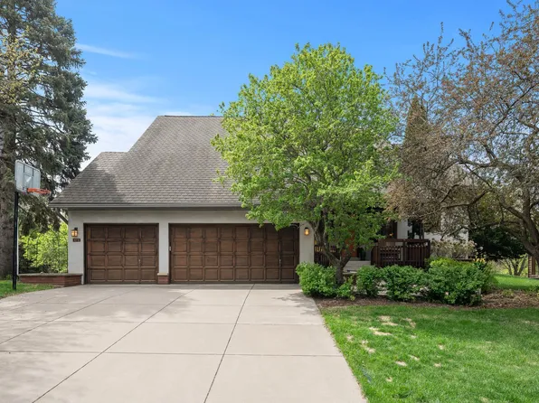 478 Carol Dr, Vadnais Heights, MN 55127