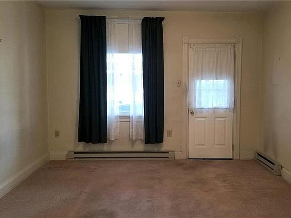 3rd image of 1510 Newport Ave