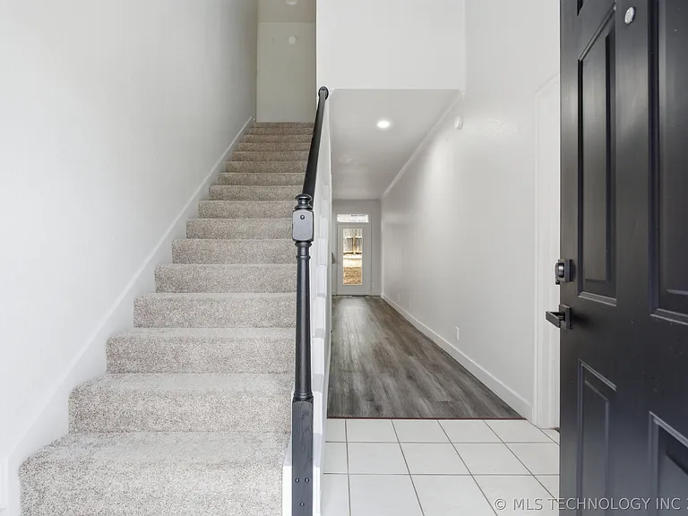 3027 E 89th Pl S — Photo 3